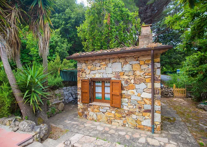 Apartment Casetta Di Pietra By Elbasummer